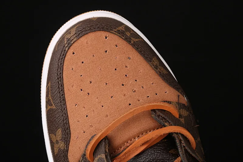 All Categories Air Jordan Jordan Series Basketball Shoes Air Jordan 1 High Air Jordan 1 AJ1 Joe 1 Donkey Brand Co-branded Customized Model #With Presbyopia Suitcase Made of Leather Exclusive Logo Covered Shoe Body Very High Style